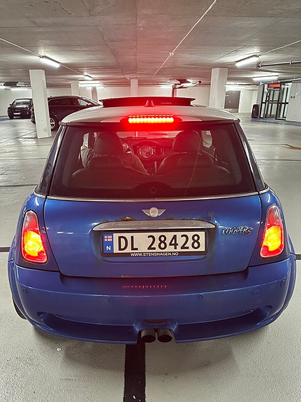 MINI Cooper S 12 of 30