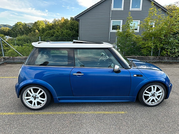 MINI Cooper S 24 of 30