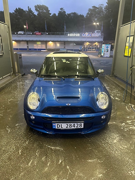 MINI Cooper S 2 of 30