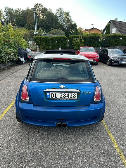 MINI Cooper S 19 of 30