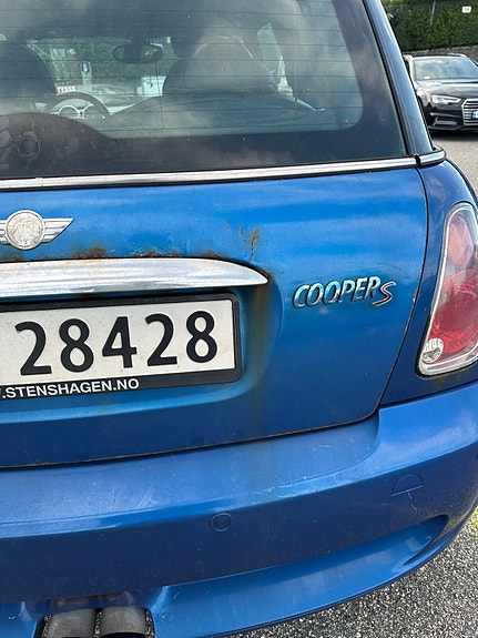 MINI Cooper S 21 of 30