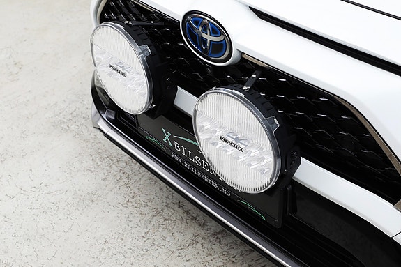 Toyota RAV4 Plug-in Hybrid 4 of 29