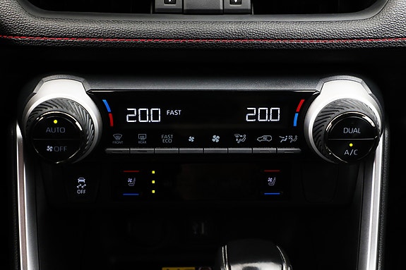 Toyota RAV4 Plug-in Hybrid 25 of 29