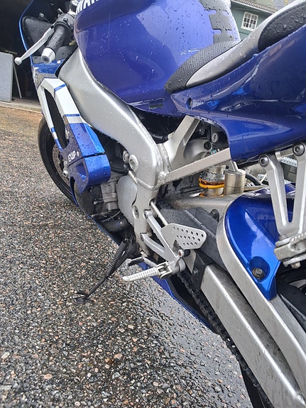 Yamaha YZF-R1 6 of 18