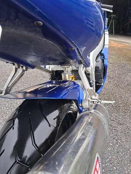 Yamaha YZF-R1 10 of 18