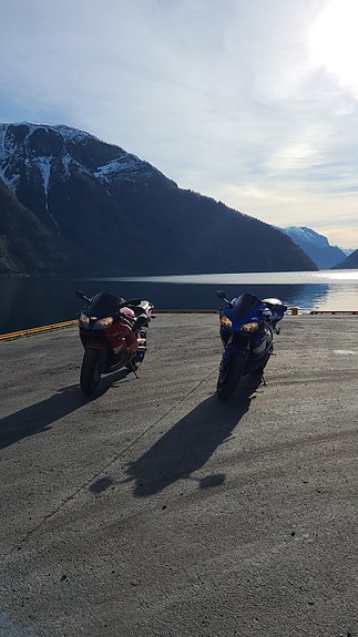Yamaha YZF-R1 3 of 4