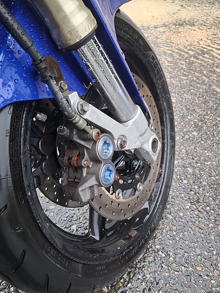 Yamaha YZF-R1 8 of 18