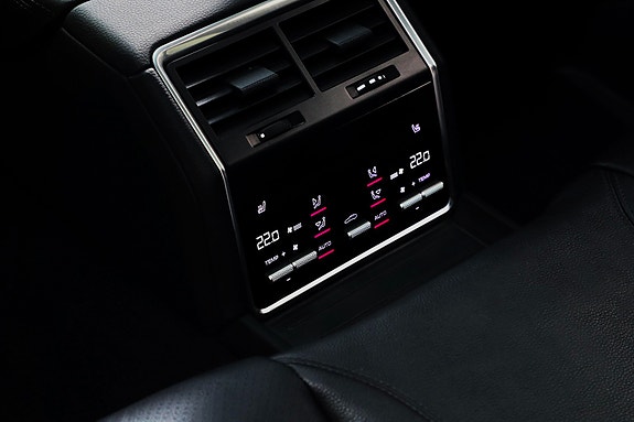 Porsche Panamera 13 of 27