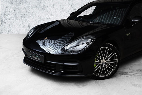 Porsche Panamera 3 of 27