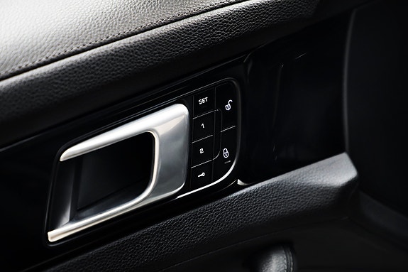 Porsche Panamera 19 of 27