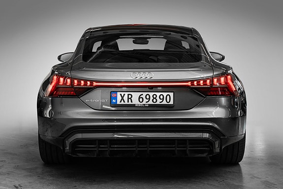 Audi e-tron GT 6 of 18