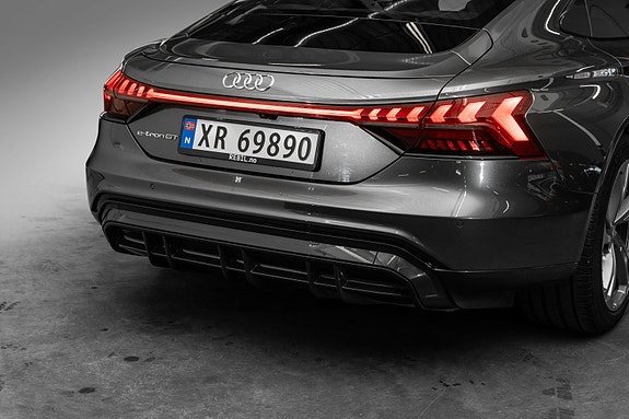 Audi e-tron GT 7 of 18
