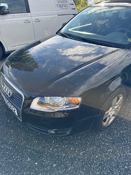 Audi A4 8 of 22