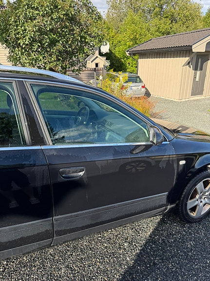 Audi A4 3 of 22