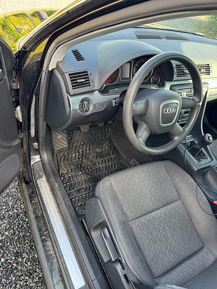 Audi A4 11 of 22