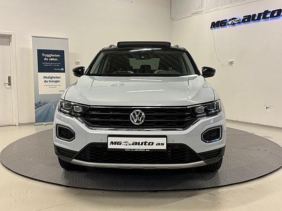 Volkswagen T-Roc 7 of 28