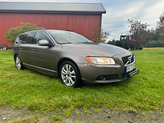 Volvo V70 7 of 10