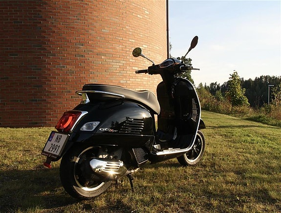Vespa GTS 125 6 of 10