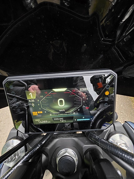 Yamaha MT-09 7 of 15