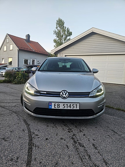 Volkswagen e-Golf VII 4 of 14