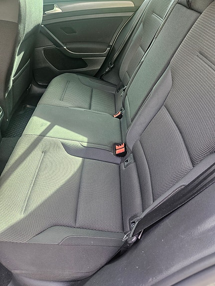 Volkswagen e-Golf VII 11 of 14