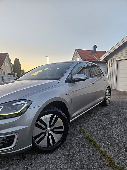 Volkswagen e-Golf VII 3 of 14