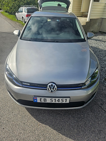 Volkswagen e-Golf VII 7 of 14