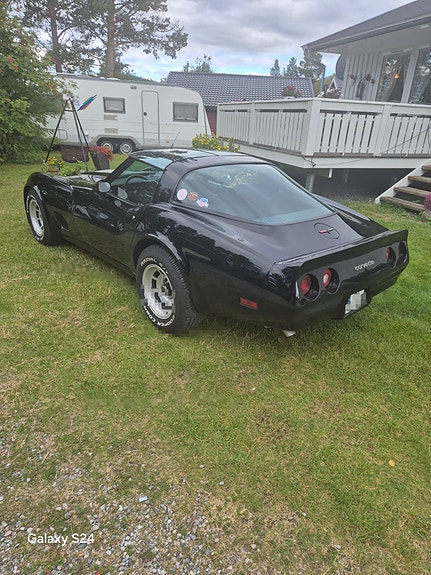 Chevrolet Corvette 4 of 10