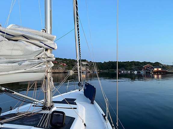 Topputstyrt 2022 mod. Dufour 390 – Ligger på vannet hos oss på Vollen Marina 13 of 30
