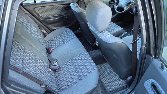 Toyota Corolla 15 of 21
