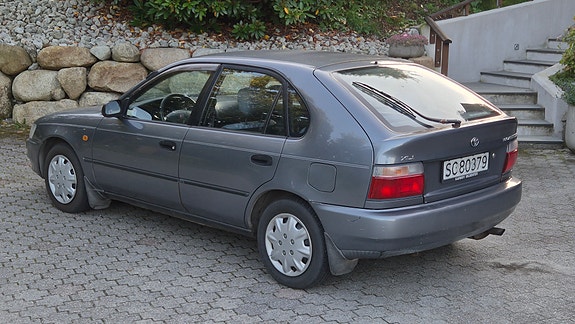 Toyota Corolla 9 of 21