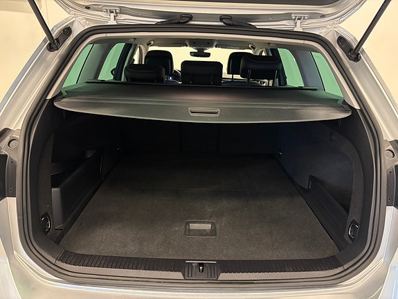 Volkswagen Passat 26 of 27