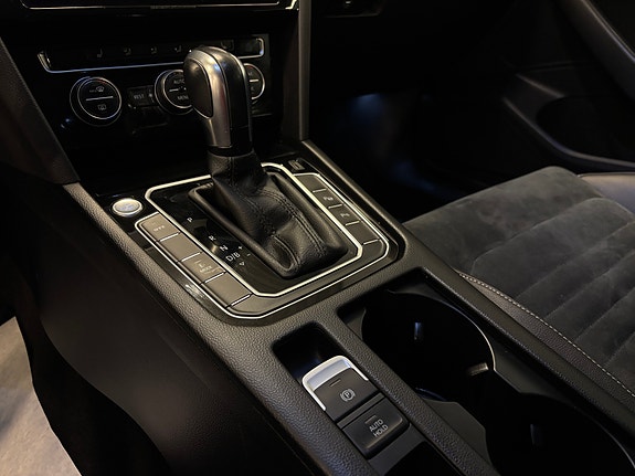 Volkswagen Passat 17 of 27