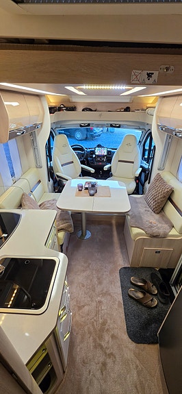 Rapido Rapido 696 F 15 of 30