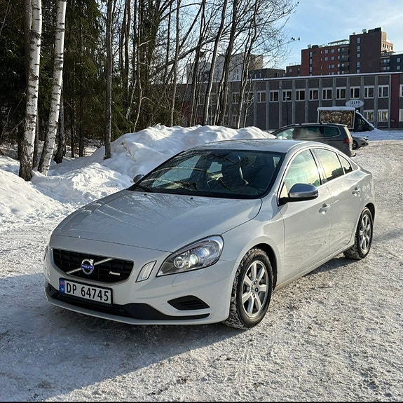 Volvo S60 3 of 18