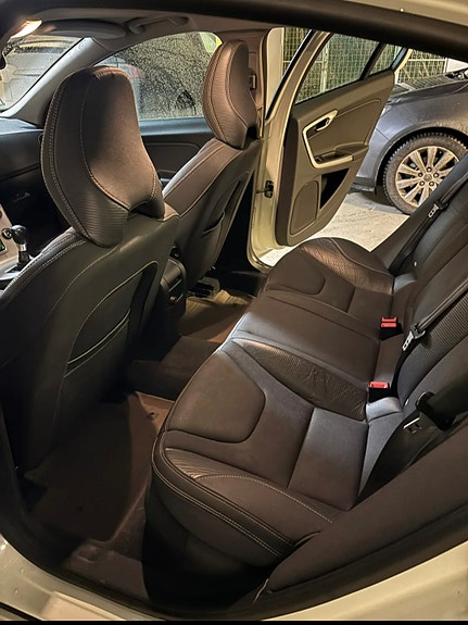 Volvo S60 16 of 18