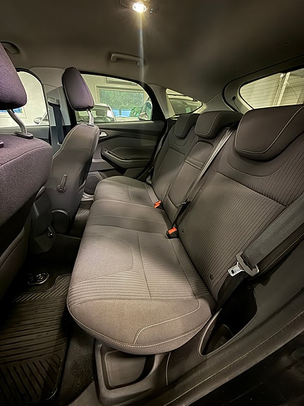 Ford Focus 11 of 17