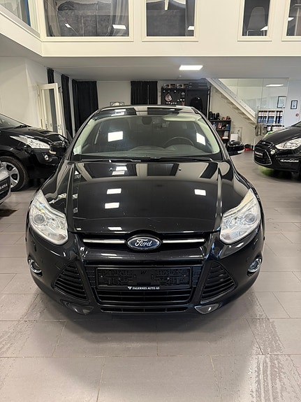Ford Focus 2 of 17