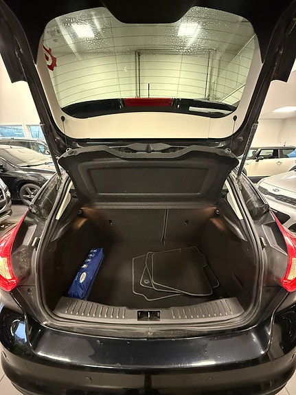 Ford Focus 12 of 17