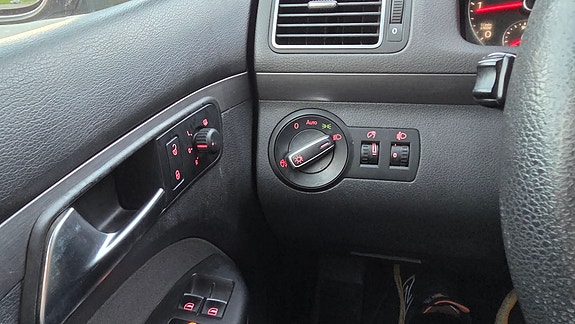 Volkswagen Touran 18 of 26