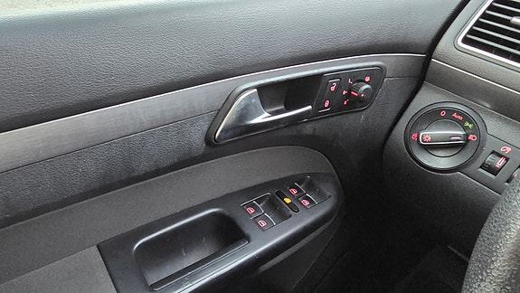 Volkswagen Touran 19 of 26