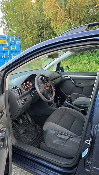 Volkswagen Touran 15 of 26