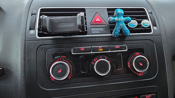 Volkswagen Touran 22 of 26