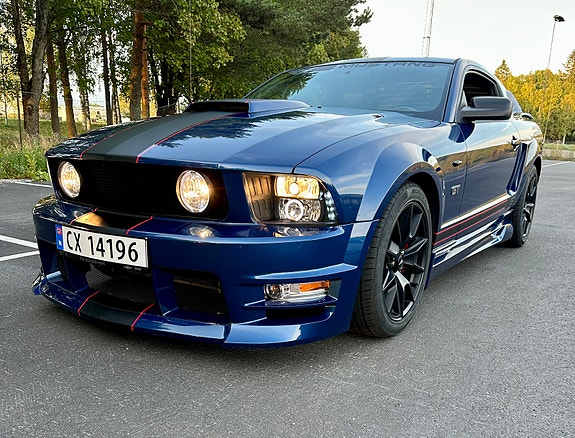 Ford Mustang 2 of 30