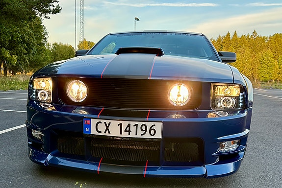 Ford Mustang 18 of 30