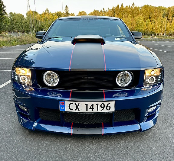 Ford Mustang 15 of 30