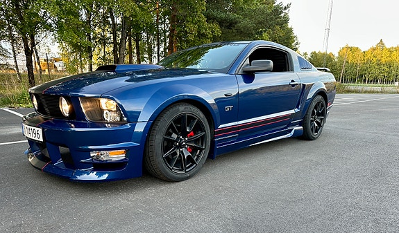Ford Mustang 5 of 30