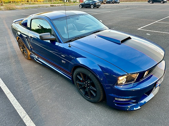 Ford Mustang 14 of 30