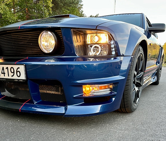 Ford Mustang 3 of 30