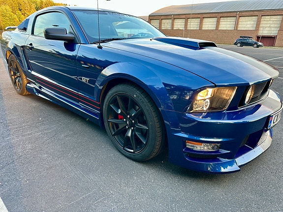 Ford Mustang 13 of 30